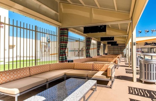 Laughlin House | Your Laughlin Adventure Starts Here! 2 Spacious Units, Onsite Dining, Gambling!