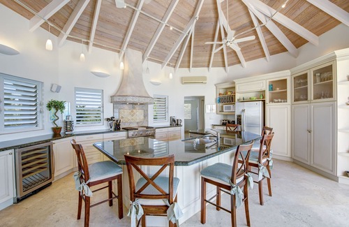 The Bight Villa | Your luxury home sleeps 10 on the World's number one Island and beach