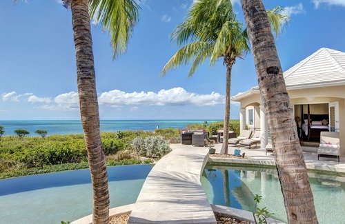 The Bight Villa | Your luxury home sleeps 10 on the World's number one Island and beach