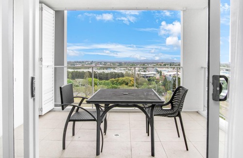 Woodend Apartment | Your next solo or couples getaway awaits you in this welcoming apartment.