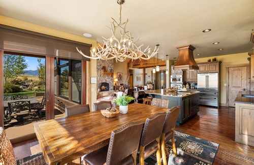 Pray House | Your own private Mountain Lodge - Rugged Montana Views With Year Round Access