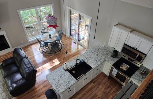 Nancy House | Your Perfect Lake Cumberland Getaway Awaits! Minutes from Lake Access Point.