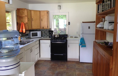 Mud Bay House | Your private retreat on the beach at Paradise Cove