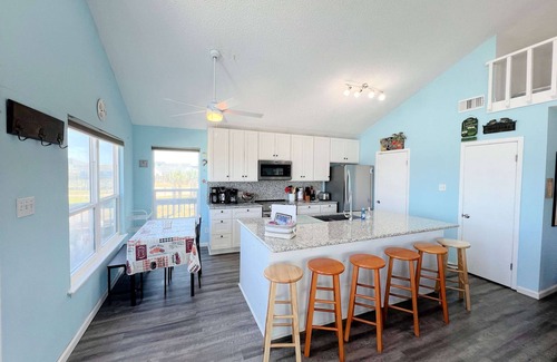 San Luis House | Your Quiet, Peaceful Island Escape