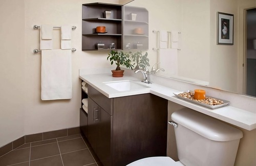 Somerset Hotel | Your Relaxing Getaway Awaits! Relaxing unit, with Kitchen