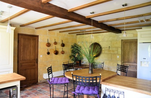 Montpon-Menesterol House | Your secluded country oasis in southwest France