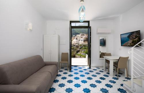 Liparlati Apartment | YourHome - H2O Marina Apt Sea View