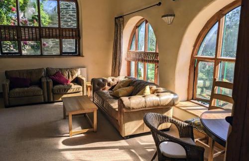 Barmouth House | Yr Hen Feudy