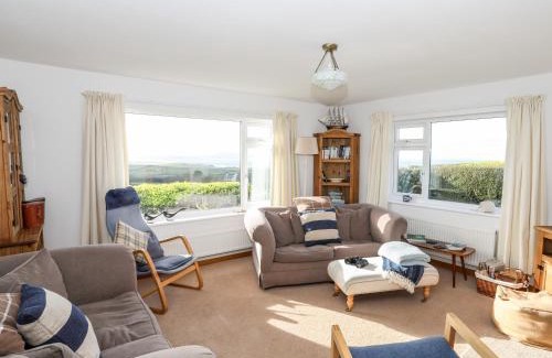 Llanfaethlu House | Yr Orsedd