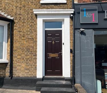 St Albans Apartment | Yugogo One-Bedroom Apartment 37 London Road