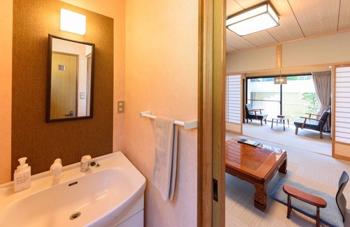 Yufuin Onsen House | Yuji Vacation Onestory Japanesestyle room with / Yufu Ōita