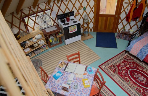 Cody Cabin | Yurt Next to Clarks Fork of the Yellowstone River, 30 Minutes from Yellowstone