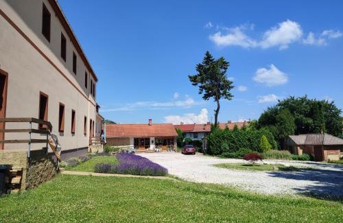 Jicin Apartment | Zámeček Čeřov