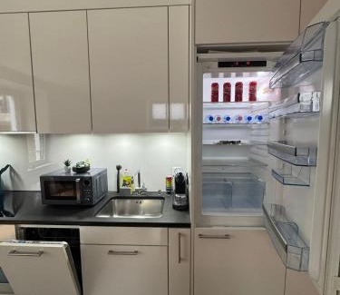 Center Apartment | Zürich Central Station Apartment, 2 bedroom & Sofabed