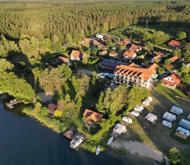 Wiartel Hotel | Złota Łania Wiartel - Butikowe SPA, Luksusowe Pokoje i Apartamenty