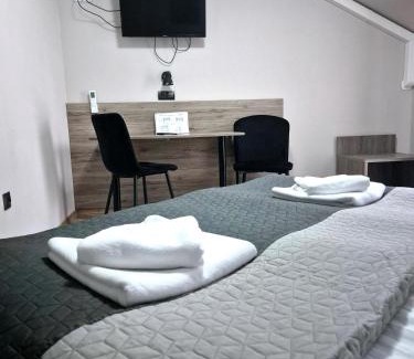 Ozarowice Hotel | Zajazd Fakir