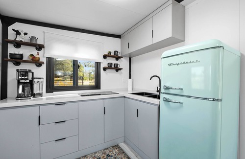 Williamson House | Zebra Ranch - 2-BR Tiny Home Amazing Experience, Prescott -Mtn View Trails Brbq