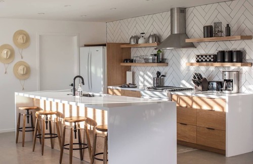 Joshua Tree Highlands House | Zebra Shadow: Sauna, Cold Plunge & Hot Tub