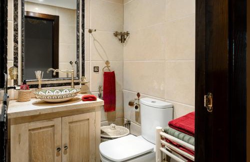 Agdal Apartment | Zellige Suite - Gouvernante et piscine !