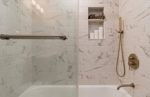 Bellmawr House | Zen & Cozy 2 Bedroom | Close To Philly | WiFi