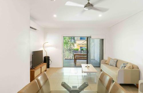 Gold Coast House | Zen Garden - Serene Townhouse