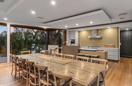 Wamberal House | ZEN- Heated Pool (Sep to May), 5 Bedrooms, Wamberal Lake Front