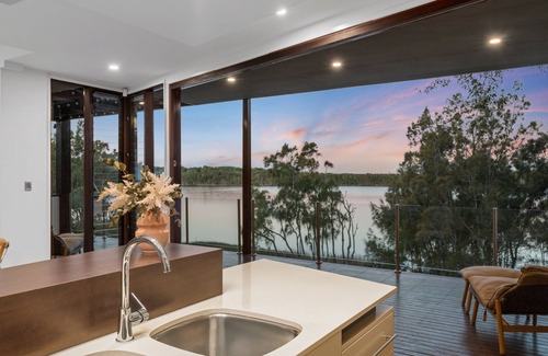 Wamberal House | ZEN- Heated Pool (Sep to May), 5 Bedrooms, Wamberal Lake Front