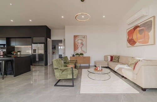 Wigram House | Zenith Escapes Your Quintessential 4BR Haven