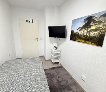 Herne Apartment | Zentral gelegene Zimmer mit Gemeinschaftsküche und -bad