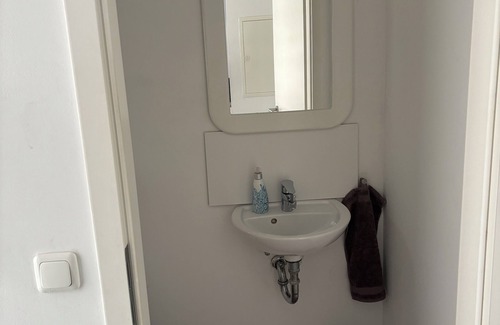 Weissensee Apartment | Zentrale Ruhige Ferienwohnung in Berlin