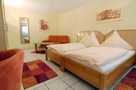 Zewen Hotel | Zewener Hof - Garni