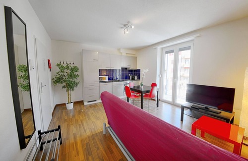 Oerlikon Apartment | ZH Raspberry l - Oerlikon HITrental Apartment