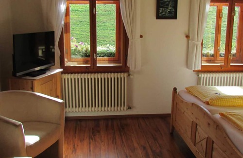 Klingenthal Cabin | Zimmer 2 - Berggasthaus & Pension Schöne Aussicht