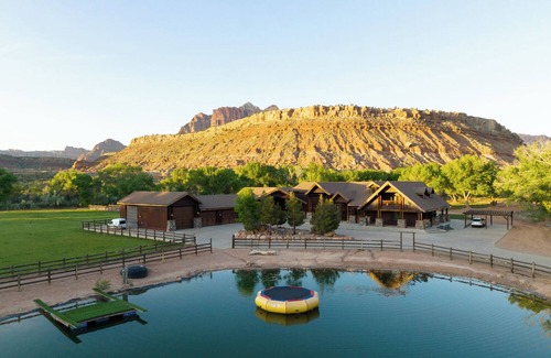 Zion National Park South Entrance House | Zion Red Rock Oasis.