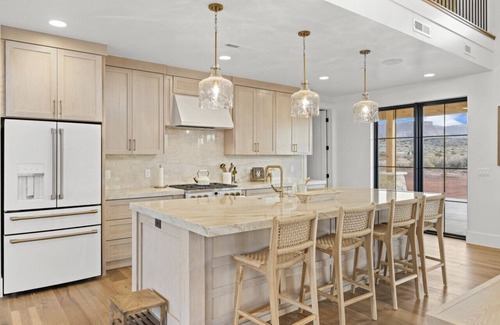 Virgin Apartment | Zion Riverfront Farmhouse