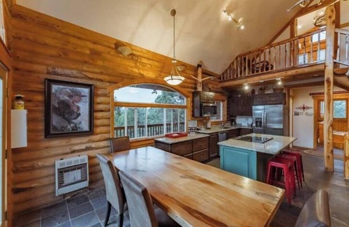 Zion National Park East Entrance House | Zion Views- The Ranch House +Resort Access