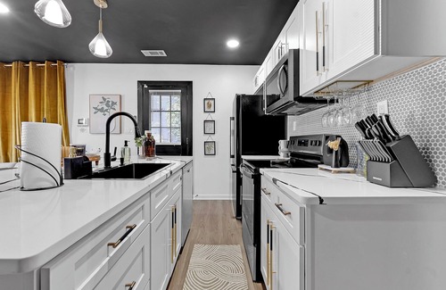 Memphis House | Zoë’s Hideout