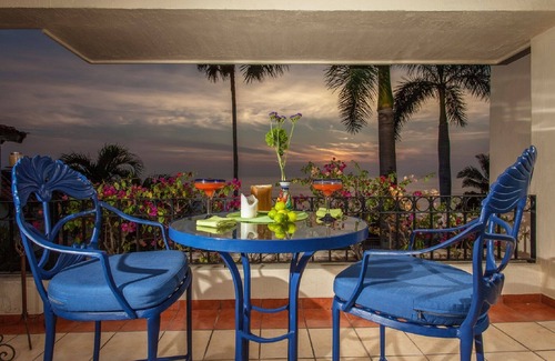 Romantic Zone Condo | Zona Romantica. Beautiful Panoramic Ocean View