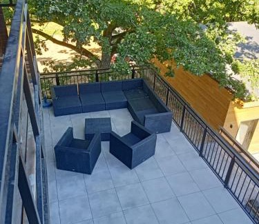 Waulsort House | Zonga Chalet Catan