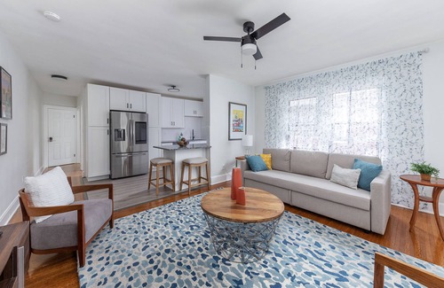 Corryville Apartment | Zooview Haven: A Family Retreat