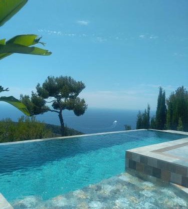Èze - Appartement dans bas de villa avec piscine près de Monaco