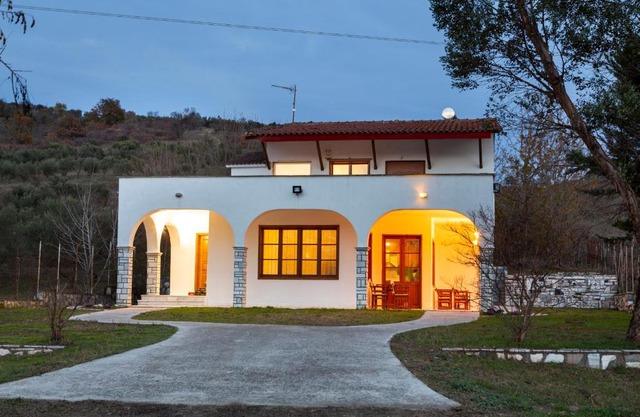 ΜΕΤΕORΑ- KALAMBAKA- TRIKALA-Villa Toscana