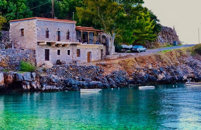 Παραλία «Αμπελο» Διαμέρισμα πάνω στη θάλασσα