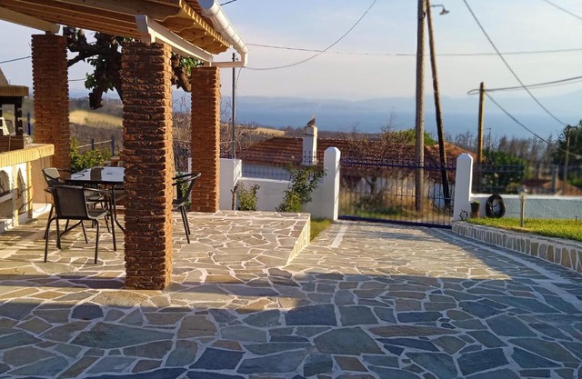 Σπίτι στο βουνό αλλά μια ανάσα από τη θάλασσα