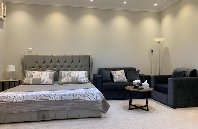 استديو خاص دخول ذاتي