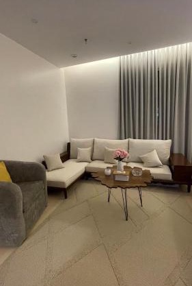 استديو فندقي واسع بالورود