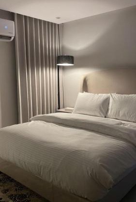 استديو مودرن