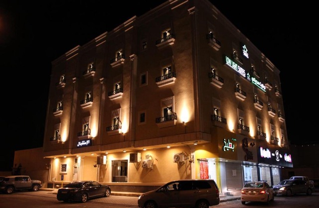 الضوء الخافت للشقق المخدومه