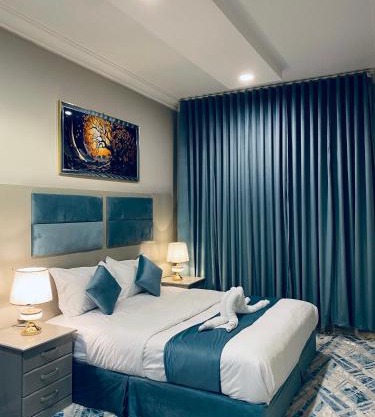 جناح ديلوكس غرفة وصالة في موقع مميز - مرخصة ضيافة خاصة -