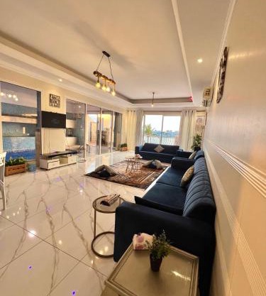 درة العروس لونق بيش مسبح